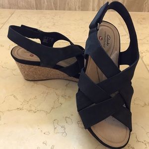 Clarks Black Nubuck sandal 6.5M